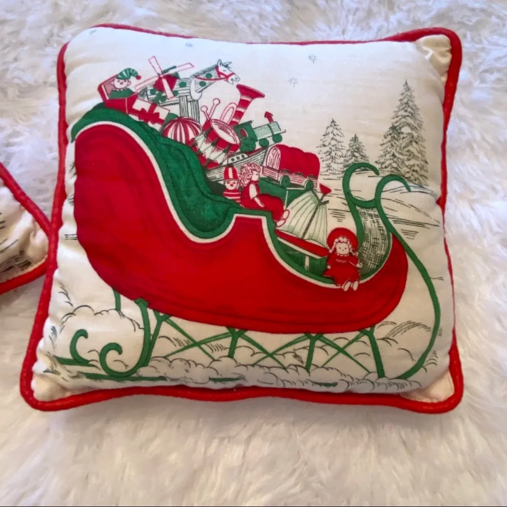 Vintage Christmas Holiday Santa And Sleigh Mini Pair Of Pillows